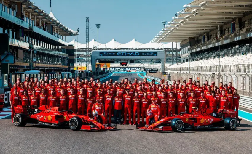 Il Team Ferrari in Posa